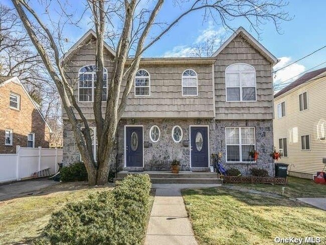 Building Photo - 62 A Linwood Rd N Rental
