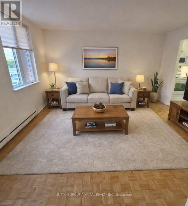 Photo - 5128A Dundas St W