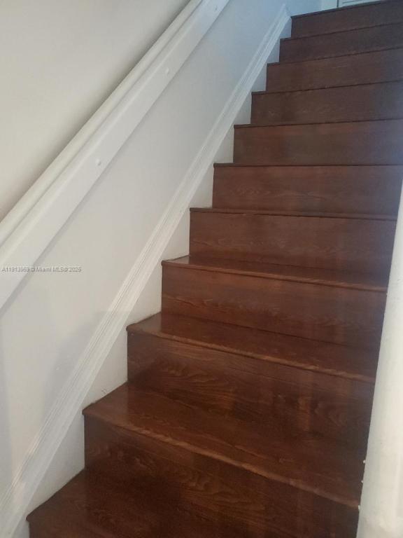 Photo - 16645 Hemingway Dr