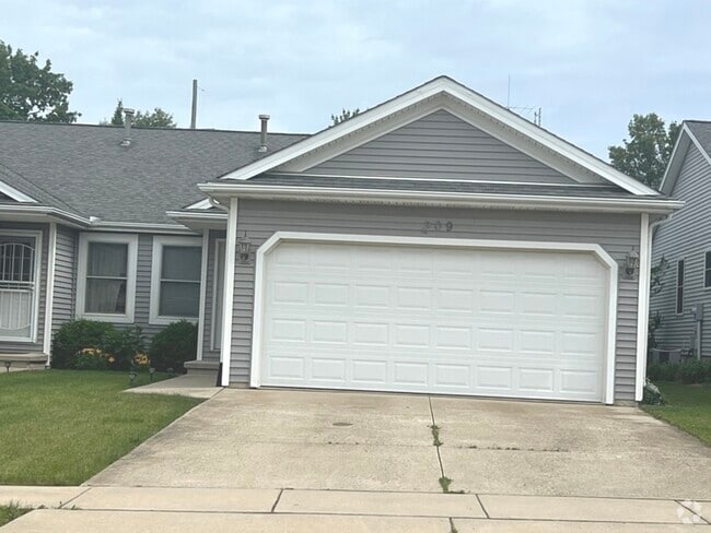 Building Photo - 909 Wartburg Dr Rental