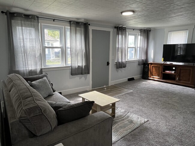 Photo - 122 Columbus Crystal Rock Ave