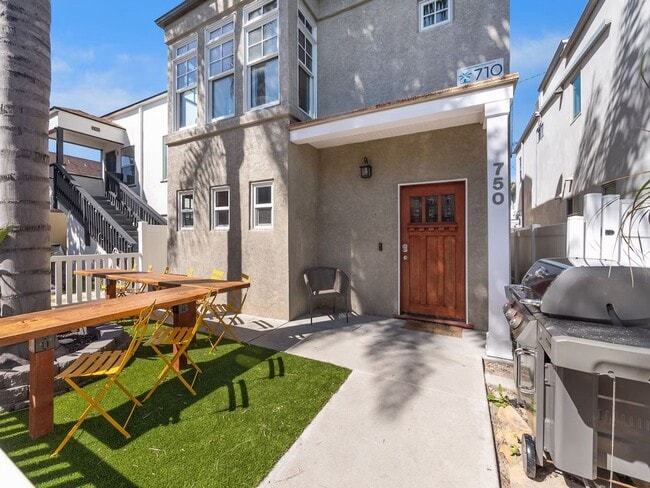 Photo - Luxury Furnished Mission Beach Home with Rooftop Views