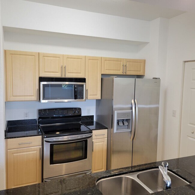 Photo - Annual unfurnished luxury 3/2 condo downtown Sarasota overlooking a park!