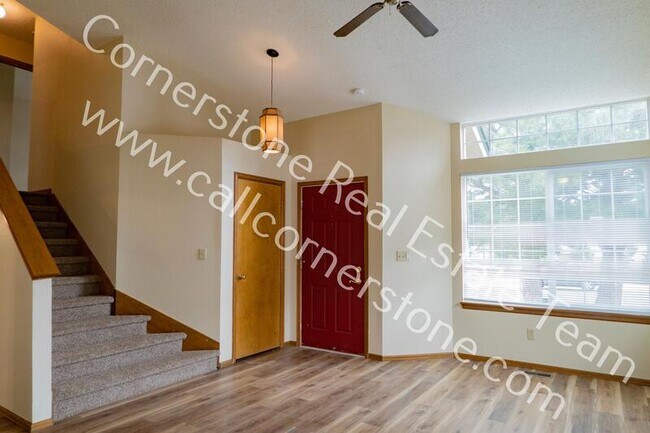 Photo - 3050 Haystack Dr