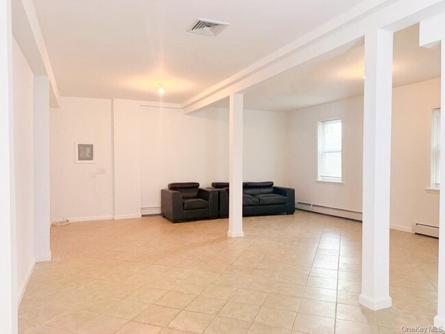 Photo - 122 Combs Ave