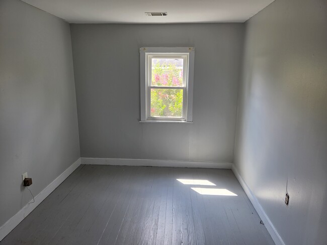 Photo - 2037 Steiner Ave