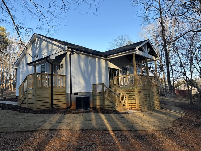 Parte trasera de la casa - 312 Lafrance Rd