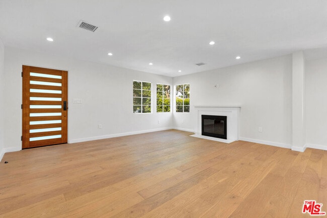 Photo - 3444 S Bentley Ave