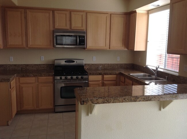 3843 Artadi Dr