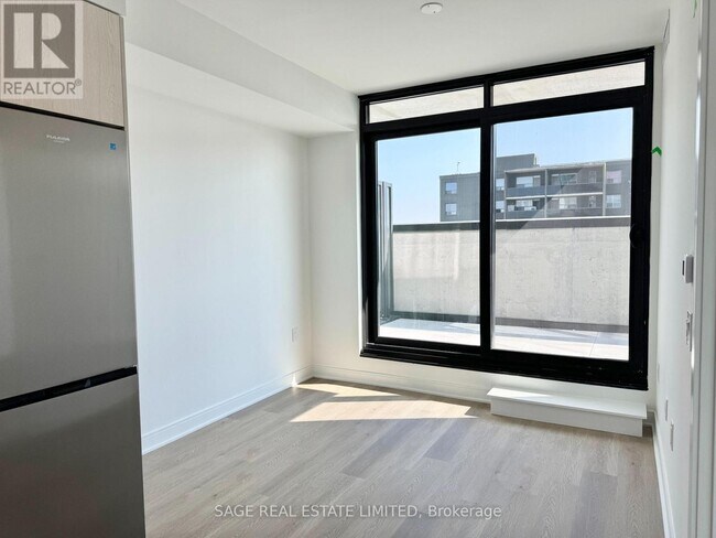 Photo - 86 Dundas St E Unit 806