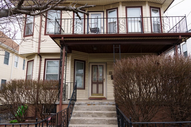 Building Photo - 11 Bowdoin St Unit 2