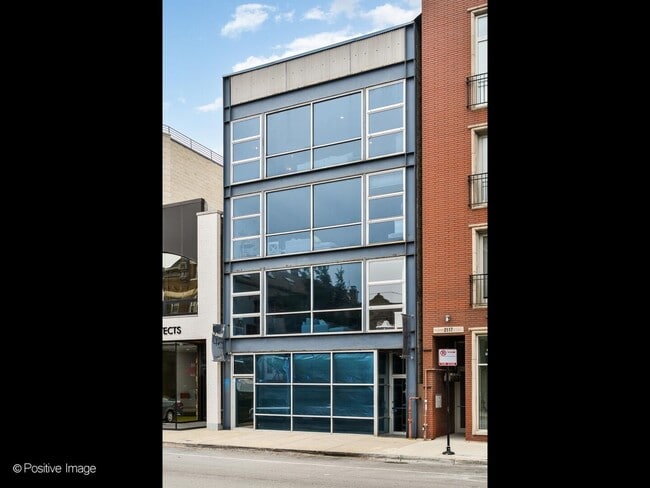 Building Photo - 2119 N Damen Ave