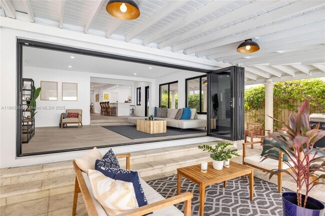 Photo - 341 SW 21st Rd