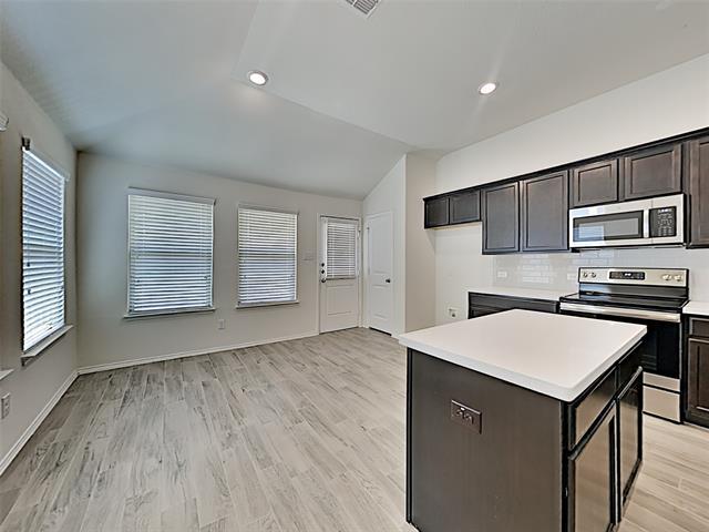 Photo - 6833 Woodlawn Dr