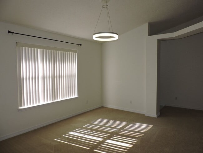 Photo - Convenient to I-10 & shopping!