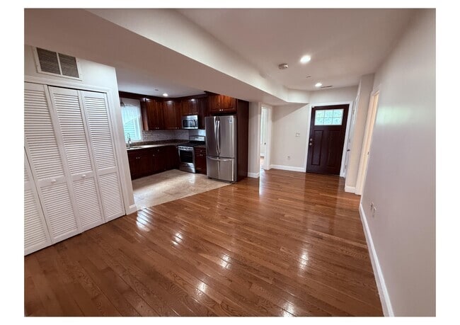 Building Photo - 9 Boyd St Unit 2 Rental