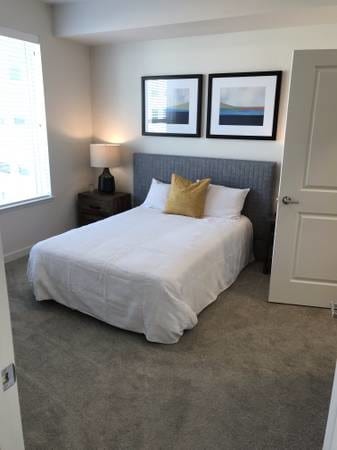 Photo - Vintage At The Crossings