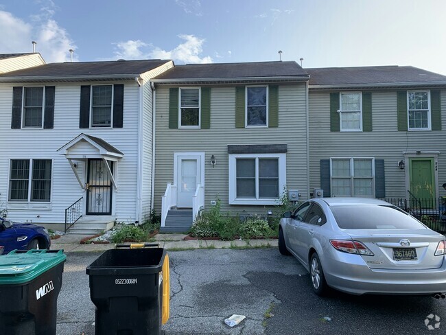 Building Photo - 176 Parma Ave Rental