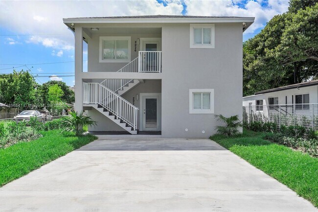 Photo - 2924 NW 58th St Unidad 2924
