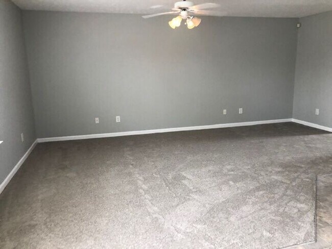 Photo - Townhome close to Priest Lake in Donelson