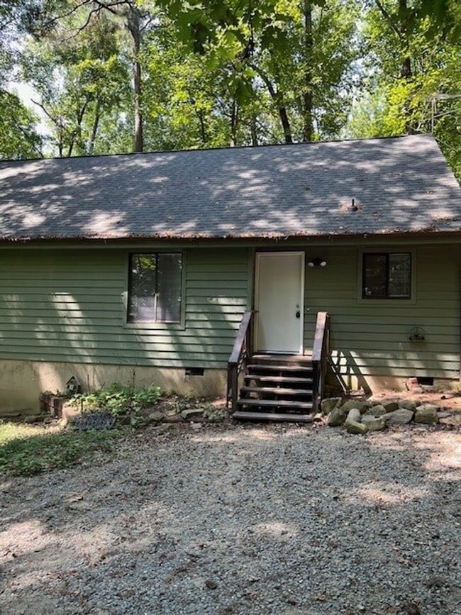 545 Lystra Rd Unit B