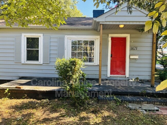 Building Photo - 1421 W Walnut Ave Rental