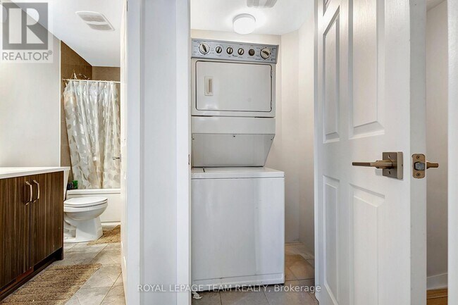 Photo - 30 Pyrite Private