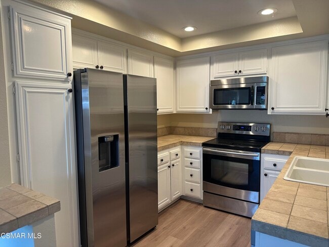 Photo - 3719 Summershore Ln