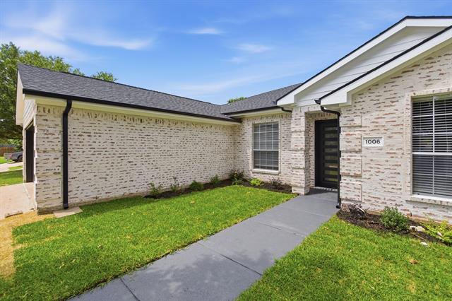 Photo - 1006 Lake Dallas Dr