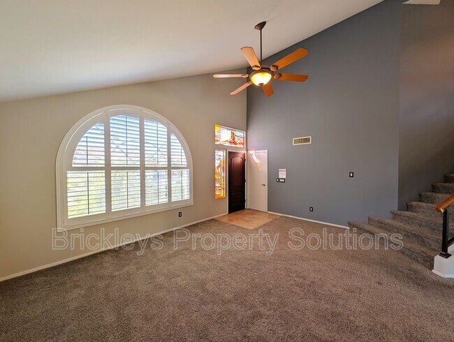 Photo - 2340 W Myrtle Dr