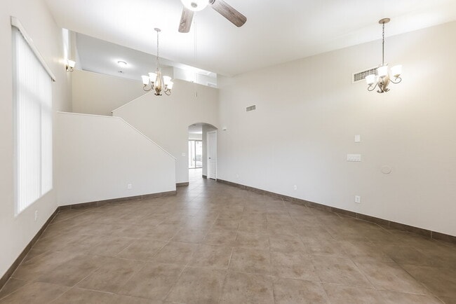 Photo - 2505 W Red Fox Rd