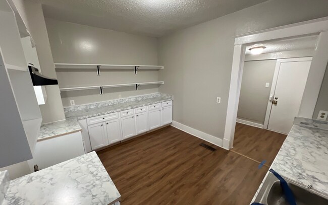 Photo - 699 Chelsea Ave