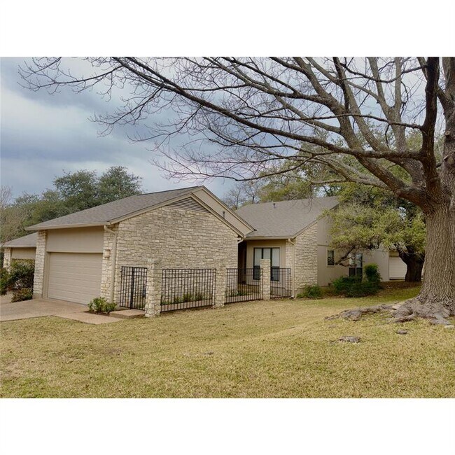 Photo - 8006 Raintree Pl