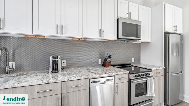 425 20th St S Unit 203