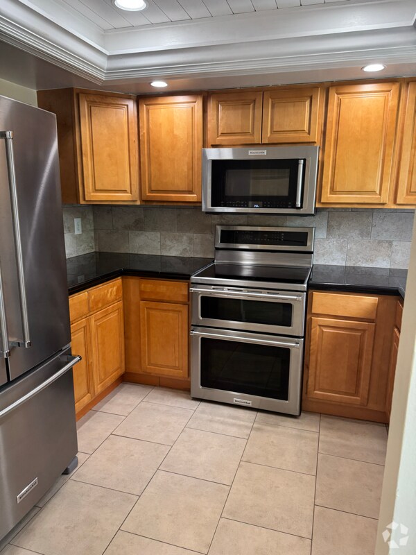 Building Photo - 211 S 6th St Rental