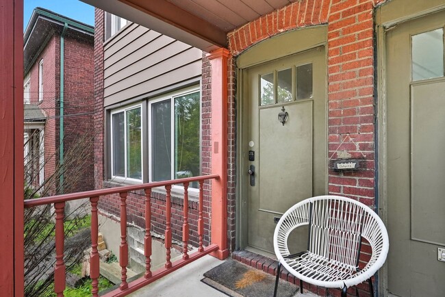 Photo - 6656-6656 Woodwell St Unit 6656