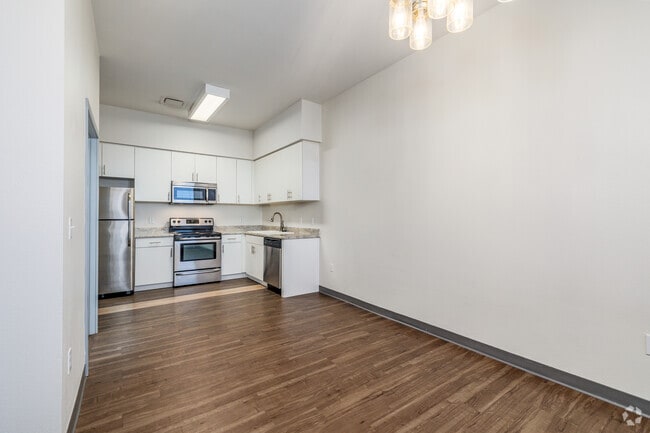 1BR, 1.5BA - 660SF - Living Room