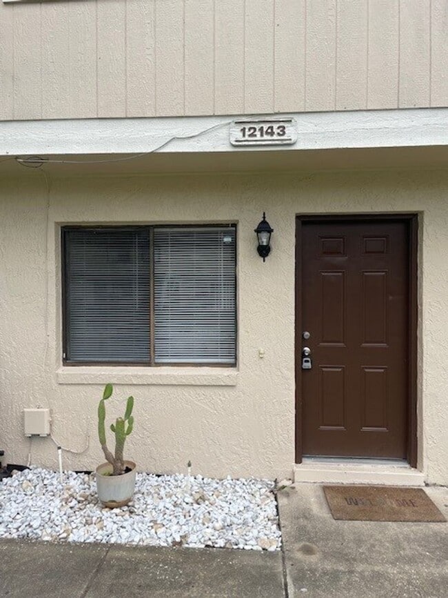 2 Bedroom, 2.5 bathroom Townhouse near UCF - 2 Bedroom, 2.5 bathroom Townhouse near UCF