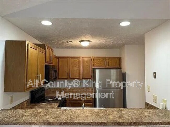 Photo - 1866 Tryon Dr Unit 8