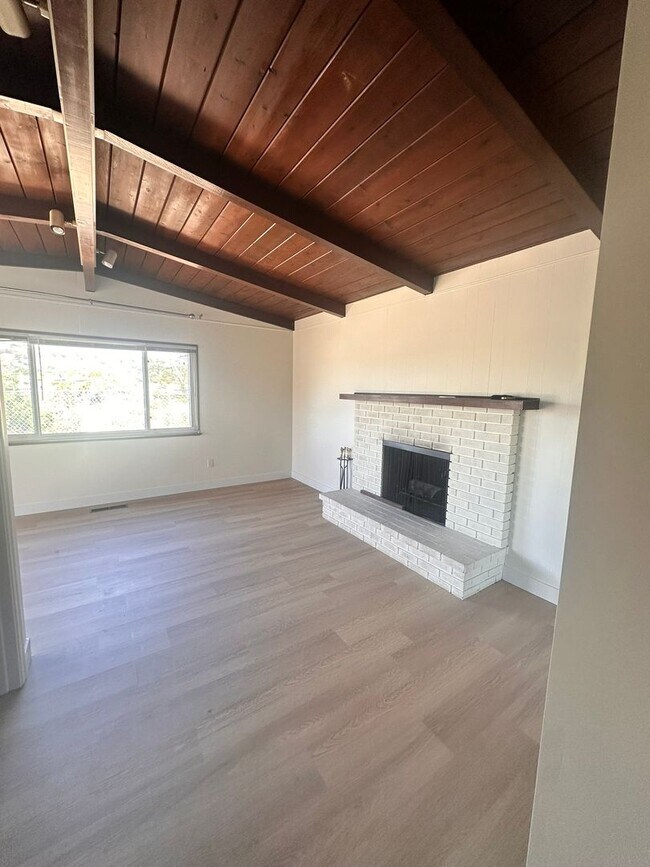 Photo - 6328-6332 Cleo Street Unidad 6328