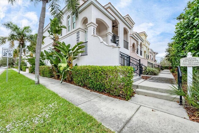 455 Nokomis Ave S Unit 455