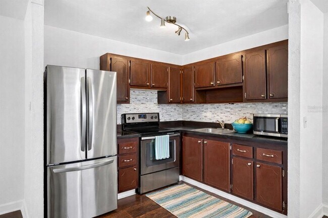 Photo - 1801 Bedford Ln Unit 27