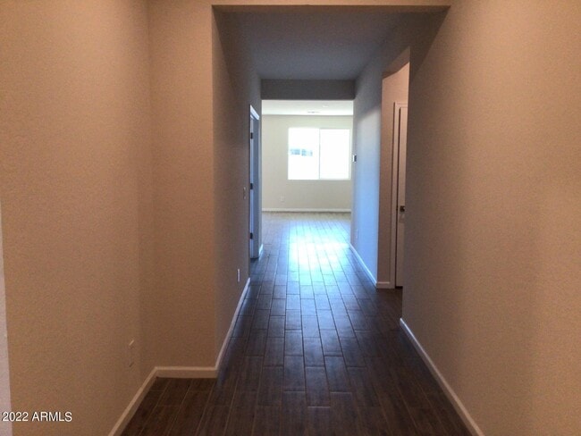 Photo - 691 S Silvercreek Pl