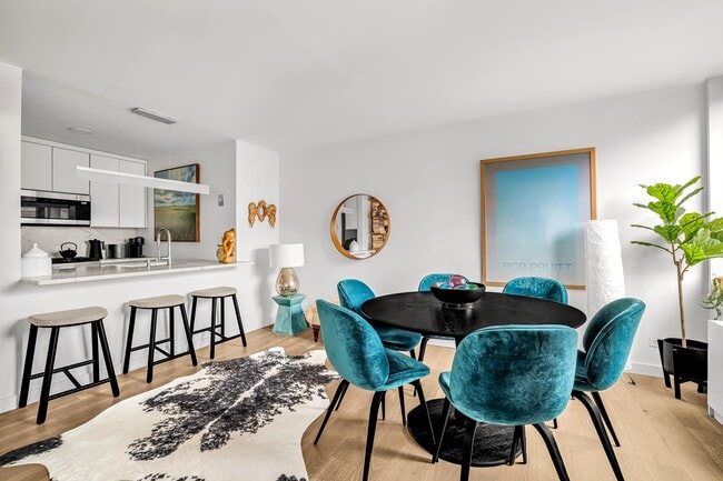 Photo - 40 E 94th St