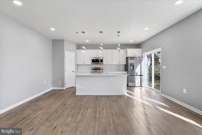 Photo - 716 Greenway Ave