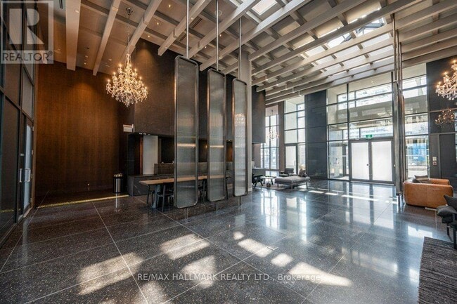 Photo - 28 Interchange Wy Unit 2710