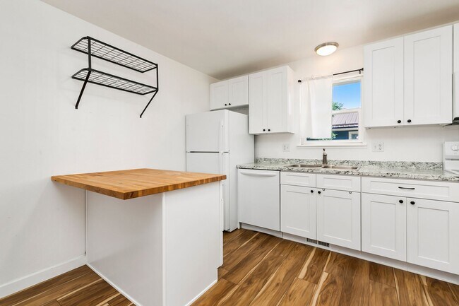 Photo - 4041 Goodell Ln Unit 7
