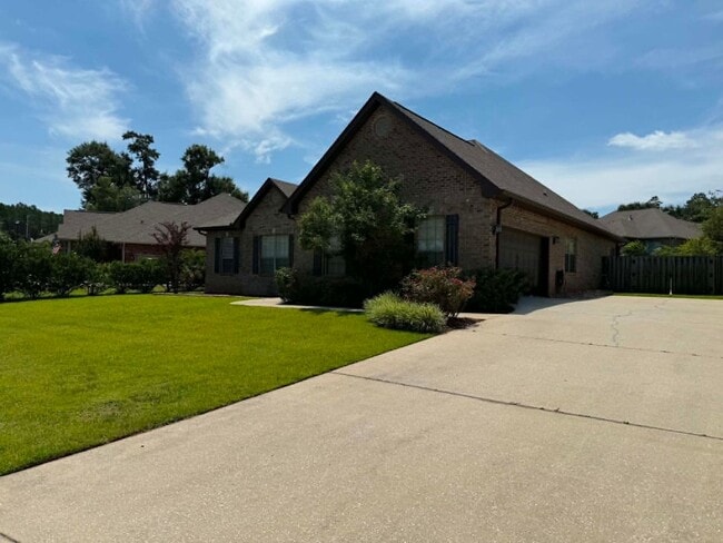 12001 Squirrel Dr
