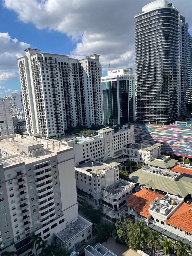 Photo - 1000 Brickell Plaza Unidad 2404