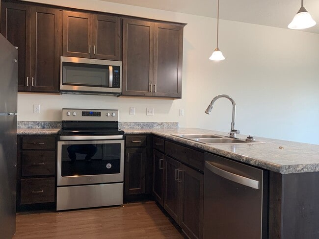 Photo - 1 Female Room in a Cute Orem Townhome